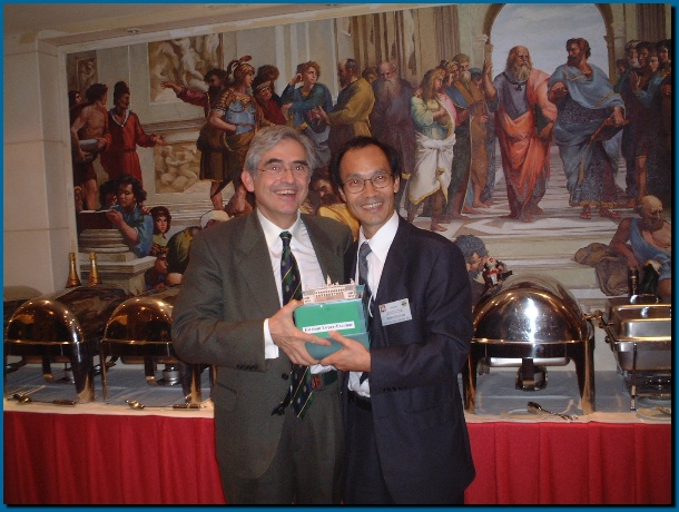 602x451 pixels (127K)